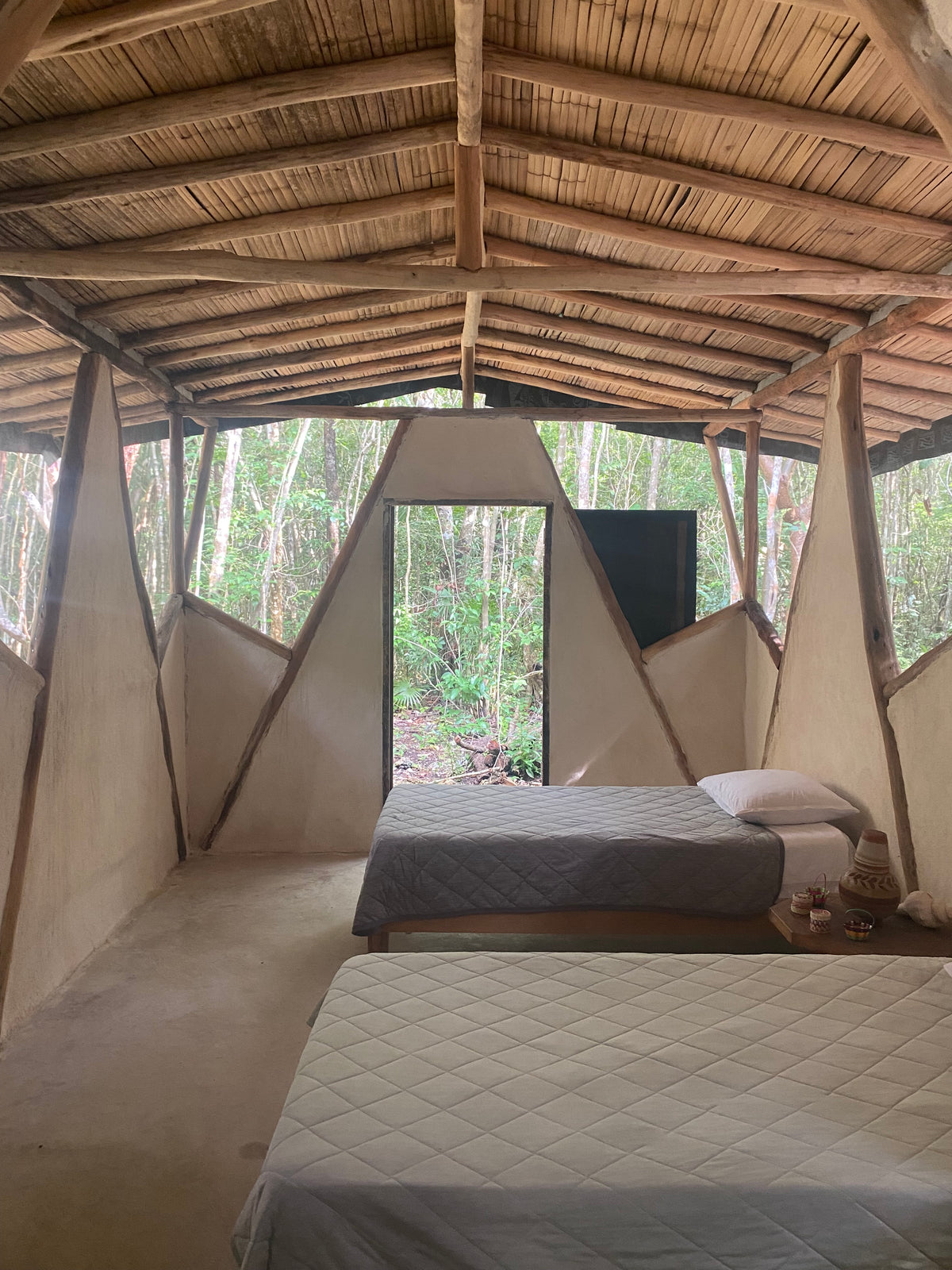 Habitación compartida con dos camas en Xamadhi.